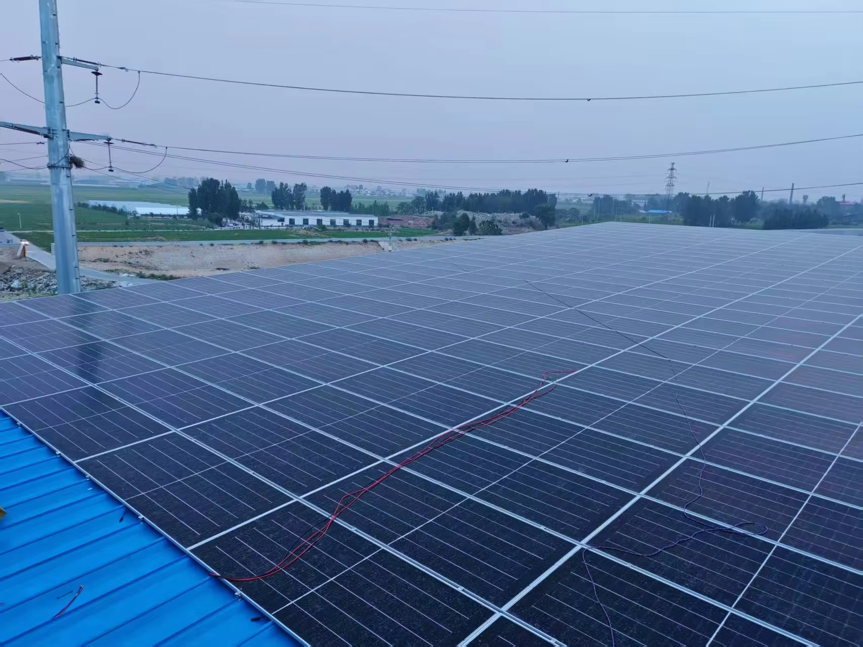 แผงโซลาร์เซลล์พลังงานสูงสำหรับ JINKO Tiger NEO N-Type 66HL5-BDV bifacial 720W - Image 2