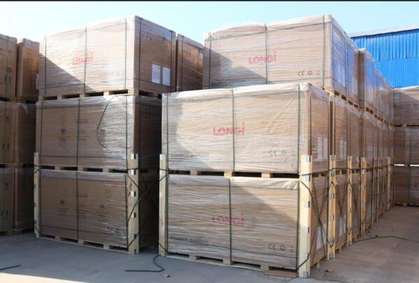แผงเซลล์แสงอาทิตย์ 650M Longi X10 LR7-72HVD แผงกระจกสองชั้นที่มีประสิทธิภาพ24%